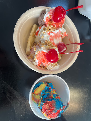 Dessert Shop «SH-Booms Ice Cream & The Oldies», reviews and photos, 42609 US-27, Davenport, FL 33837, USA