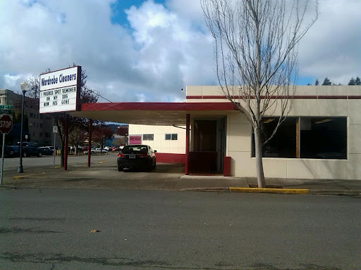 Wardrobe Cleaners in Coos Bay, Oregon
