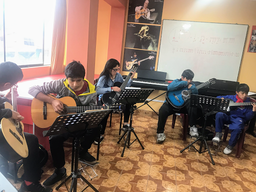 TONAL Escuela De Música