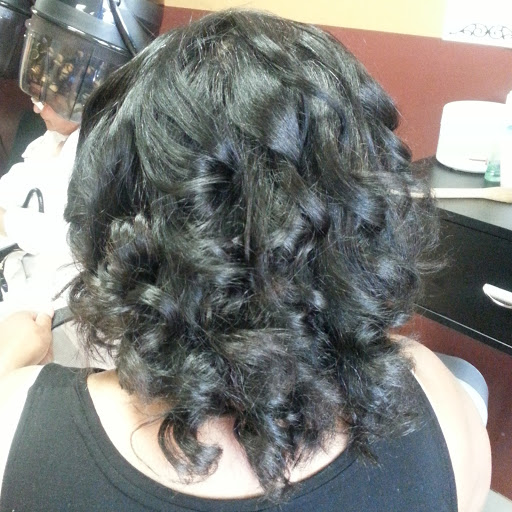 Beauty Salon «B&Y Dominican Salon», reviews and photos, 3315 S Holden Rd, Greensboro, NC 27407, USA