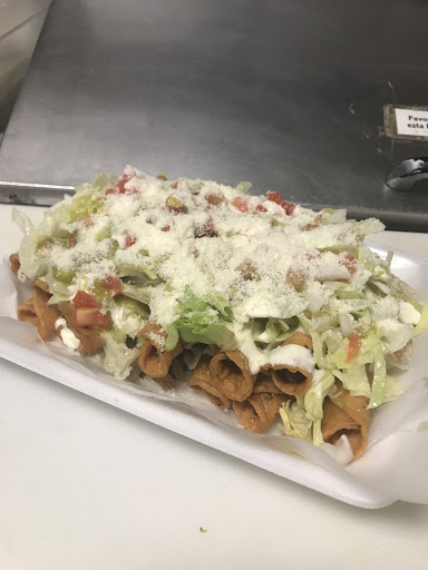 Latin American Restaurant «La Union Supermarket», reviews and photos, 485 Sheridan Rd, Highwood, IL 60040, USA