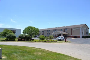 Countryside Inn & Suites, Council Bluffs, IA image