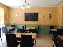 Atmosphère du Restaurant L'oliveraie à Saint-Sébastien-sur-Loire - n°17