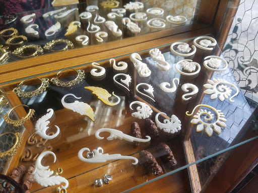 Tattoo Shop «milk and honey tattoo parlour», reviews and photos, 819 Castleton Ave, Staten Island, NY 10310, USA