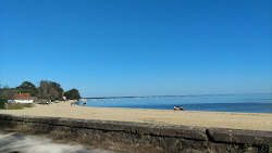 Foto di Plage Les Viviers Beach con una costa spaziosa