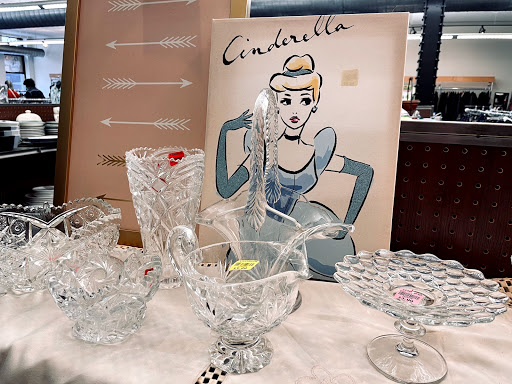 Donations Center «Goodwill Store and Donation Center», reviews and photos