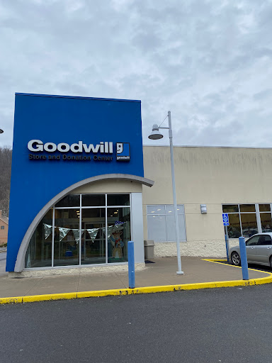 Thrift Store «Goodwill», reviews and photos