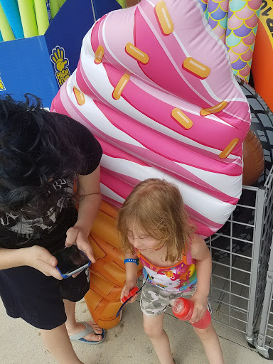 Variety Store «Five Below», reviews and photos, 1520 S Randall Rd, Geneva, IL 60134, USA