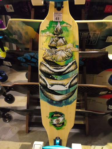 Clothing Store «Zumiez», reviews and photos, 400 Ernest W Barrett Parkway Northwest #139, Kennesaw, GA 30144, USA