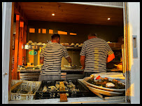 Atmosphère du Bar-restaurant à huîtres Cabane à Dégustation des Huîtres Papillon à Gujan-Mestras - n°10