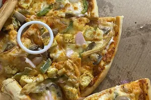 La Pino’z Pizza image