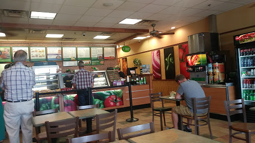 Restaurant «SUBWAY®Restaurants», reviews and photos, 111 A Logan Square, Russellville, KY 42276, USA