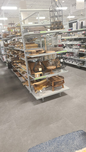 Shopping Mall «Woburn Mall», reviews and photos, 296 Mishawum Rd, Woburn, MA 01801, USA