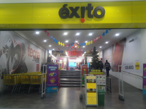 Éxito Mallplaza NQS