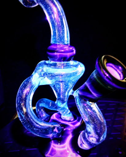 Tobacco Shop «i-nhale Smoke Shop Veteran Owned», reviews and photos, 1055 Redondo Ave, Long Beach, CA 90804, USA