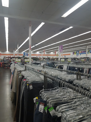 Thrift Store «7th St & Union Hills Goodwill Retail Store & Donation Center», reviews and photos, 710 E Union Hills Dr, Phoenix, AZ 85024, USA