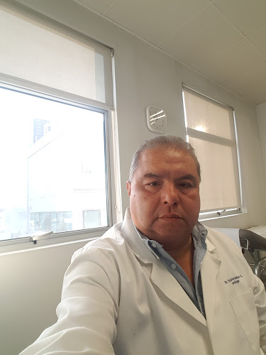 Dr.Fernando Bustamante A