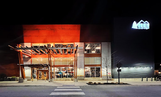 Outdoor Sports Store «REI», reviews and photos, 161 Town Square Pl, King of Prussia, PA 19406, USA
