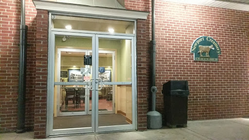 American Restaurant «Newport Creamery», reviews and photos, 1256 Warwick Ave, Warwick, RI 02888, USA