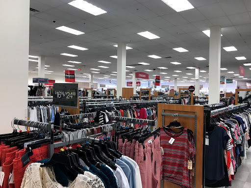 Department Store «T.J. Maxx & HomeGoods», reviews and photos, 198 Alewife Brook Pkwy, Cambridge, MA 02138, USA