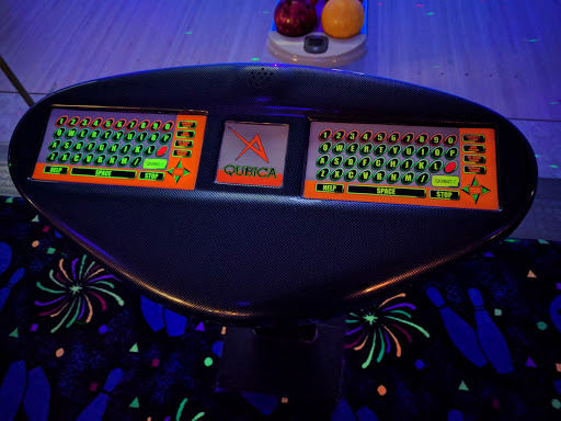 Bowling Alley «Luxury Lanes & Lounge Inc», reviews and photos, 600 E 9 Mile Rd, Ferndale, MI 48220, USA