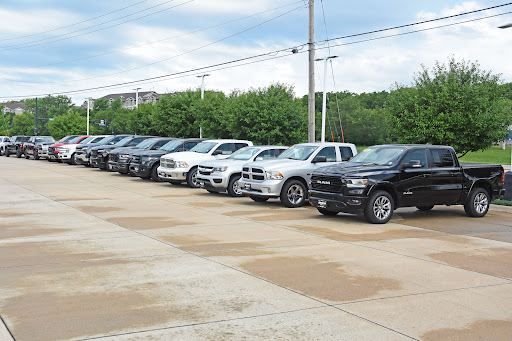 Used Car Dealer «Deery Brothers Chrysler Dodge Jeep Ram Iowa City», reviews and photos, 651 IA-1, Iowa City, IA 52246, USA