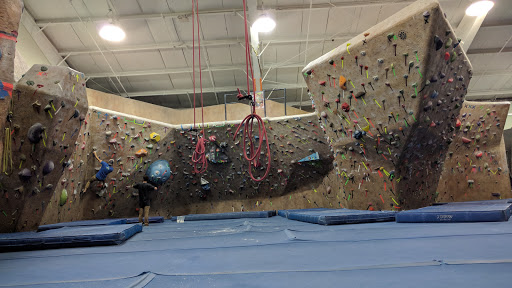 Rock Climbing «Gravity Vault», reviews and photos, 40 Watchung Ave, Chatham, NJ 07925, USA