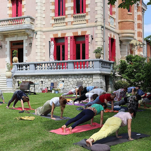Outdoor yoga Toulouse