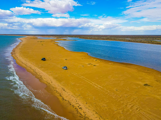 Miaboolya Beach