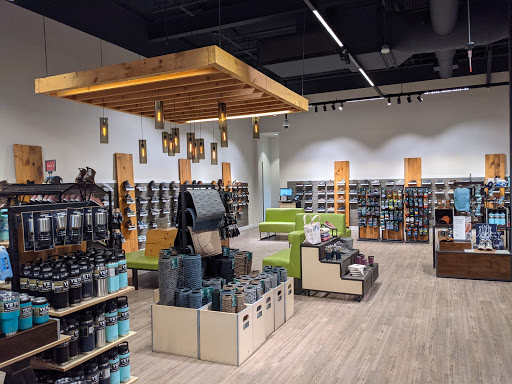 Clothing Store «L.L. Bean», reviews and photos, 200 Hillside Rd, Cranston, RI 02920, USA