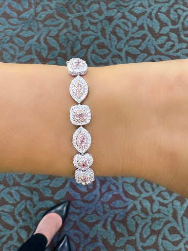 Jewelry Store «Gail Jewelers», reviews and photos, 844 Avocado Ave, Newport Beach, CA 92660, USA