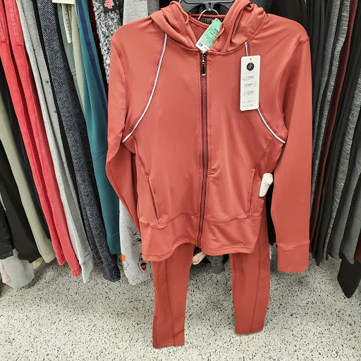 Clothing Store «Ross Dress for Less», reviews and photos, 1985 W Malvern Ave, Fullerton, CA 92833, USA