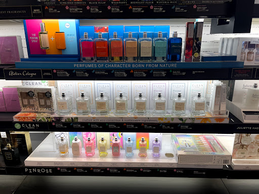 Cosmetics Store «SEPHORA», reviews and photos, 307 W Farms Mall, Farmington, CT 06032, USA