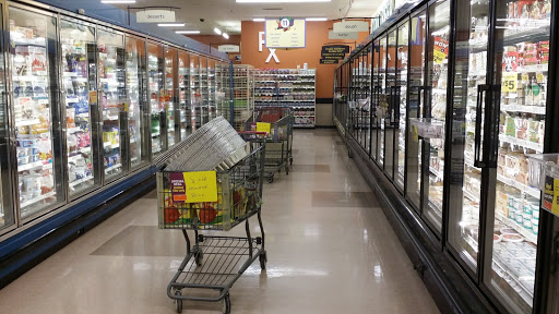 Grocery Store «Hannaford Supermarket», reviews and photos, 843 Central St, Millinocket, ME 04462, USA