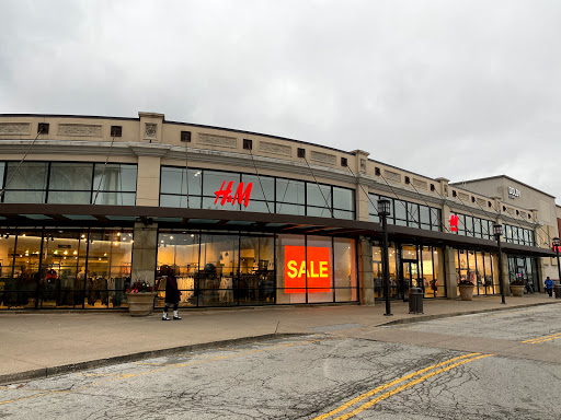 Shopping Mall «Castleton Square», reviews and photos, 6020 E 82nd St, Indianapolis, IN 46250, USA