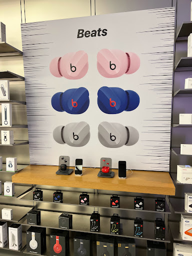 Computer Store «Apple Easton Town Center», reviews and photos, 4210 The Strand, Columbus, OH 43219, USA