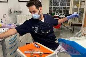 Dott. Brian Bonamoneta | Odontoiatra presso Dental Therapy image