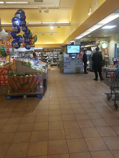 Grocery Store «Stop & Shop», reviews and photos, 760 Villa Ave, Fairfield, CT 06824, USA