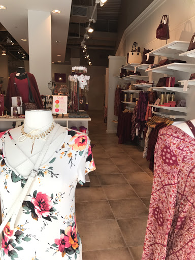 Fashion Accessories Store «Charming Charlie», reviews and photos, 600 Silks Run #1255, Hallandale Beach, FL 33009, USA