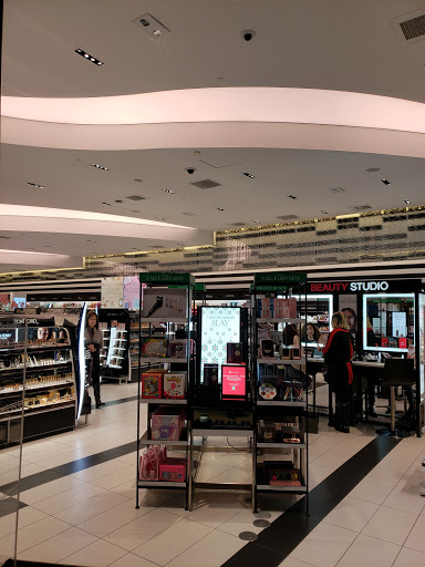 Cosmetics Store «SEPHORA», reviews and photos, 270 N Beverly Dr, Beverly Hills, CA 90210, USA