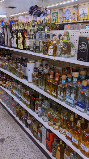 Liquor Store «Sunset Point Liquors», reviews and photos, 2516 Sunset Point Rd, Clearwater, FL 33765, USA