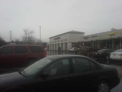 Grocery Store «Grocery Outlet Bargain Market», reviews and photos, 426 W Harder Rd, Hayward, CA 94544, USA