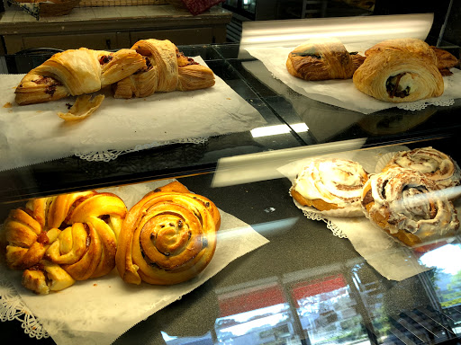 Pastry Shop «Au Peche Mignon», reviews and photos, 1415 Timberlane Rd, Tallahassee, FL 32312, USA