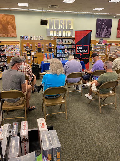 Book Store «Barnes & Noble», reviews and photos, 2051 N Federal Hwy, Fort Lauderdale, FL 33305, USA