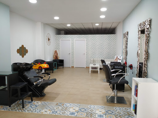 Peluquería Silvia Cuevas en La Campana, Sevilla