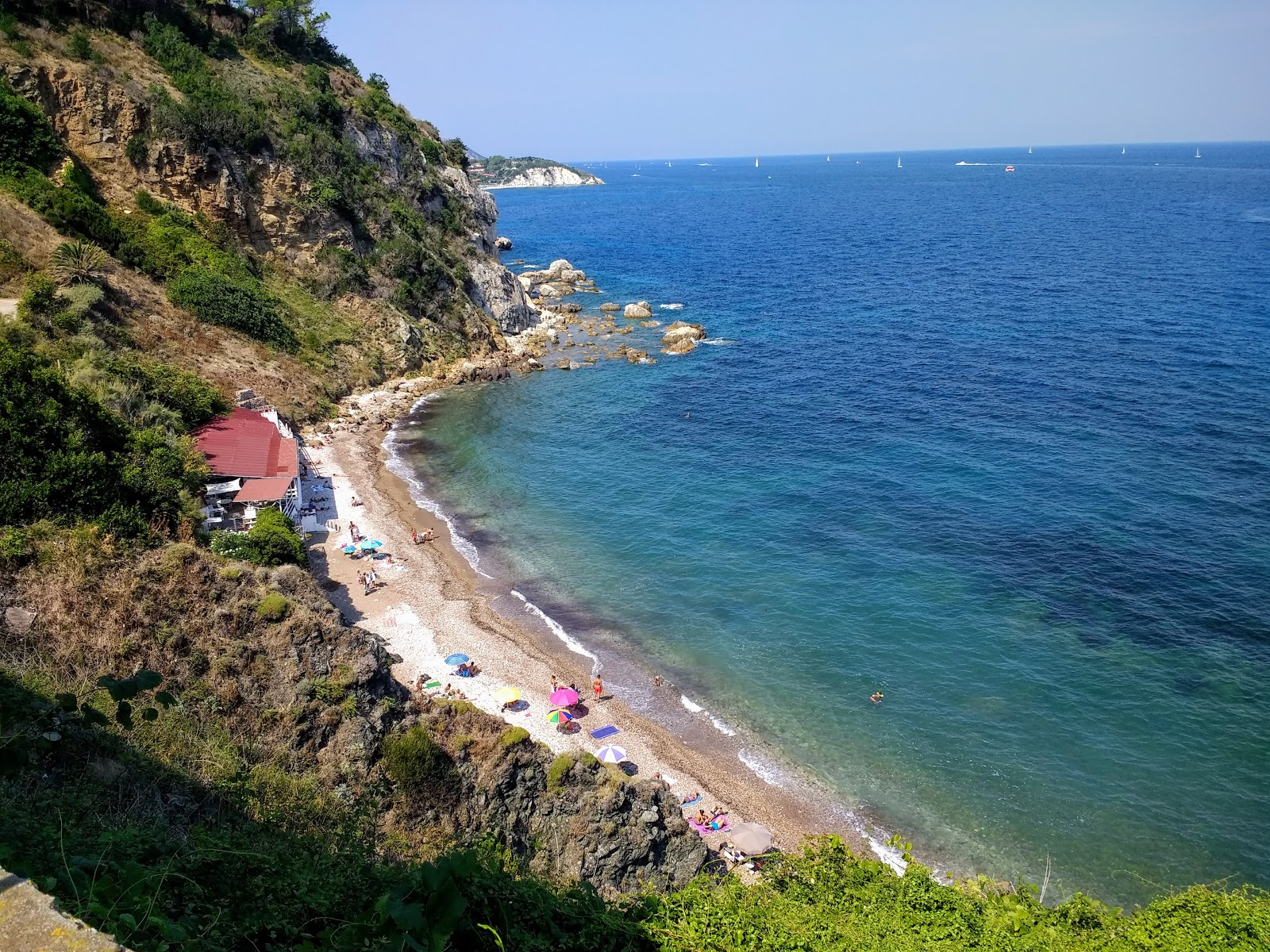Foto van Spiaggia Le Viste met lichte kiezelsteen oppervlakte