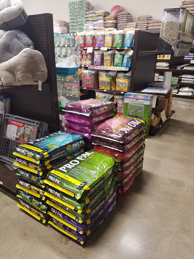 Pet Supply Store «Premier Pet Supply», reviews and photos, 15399 Merriman Rd, Livonia, MI 48154, USA