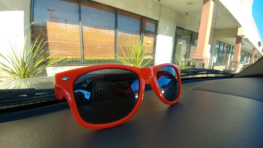 Shopping Mall «Lincoln Court Shopping Center», reviews and photos, 215 Lancaster Ave, Frazer, PA 19355, USA