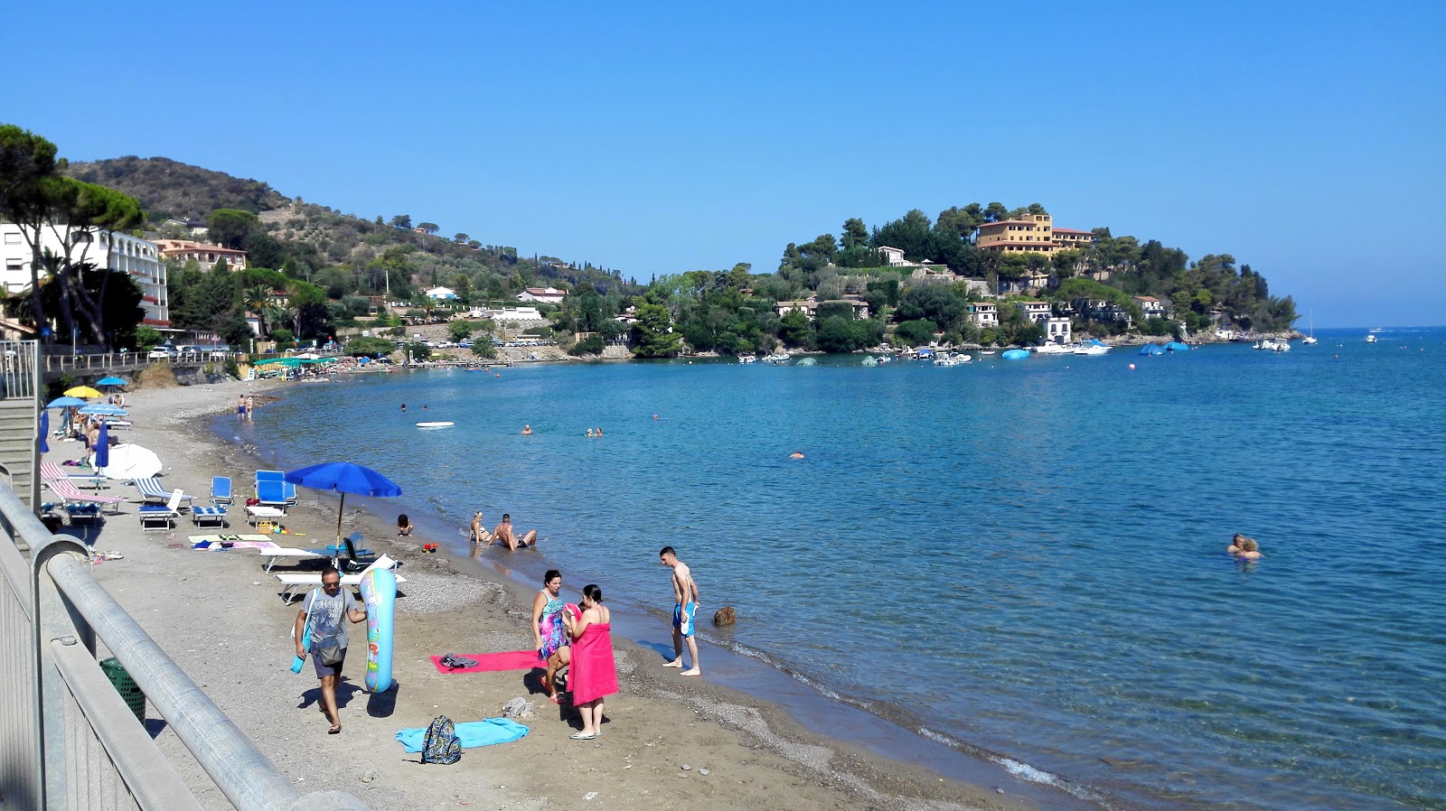 Foto von Pozzarello Beach - beliebter Ort unter Entspannungskennern