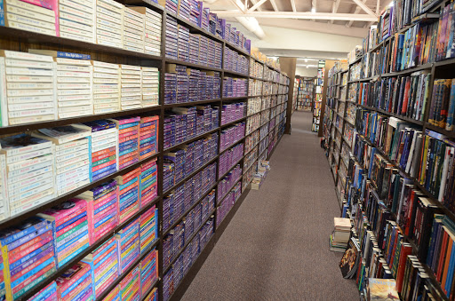 Used Book Store «Book Market Sales & Trading», reviews and photos, 2365 Plainfield Rd, Crest Hill, IL 60403, USA